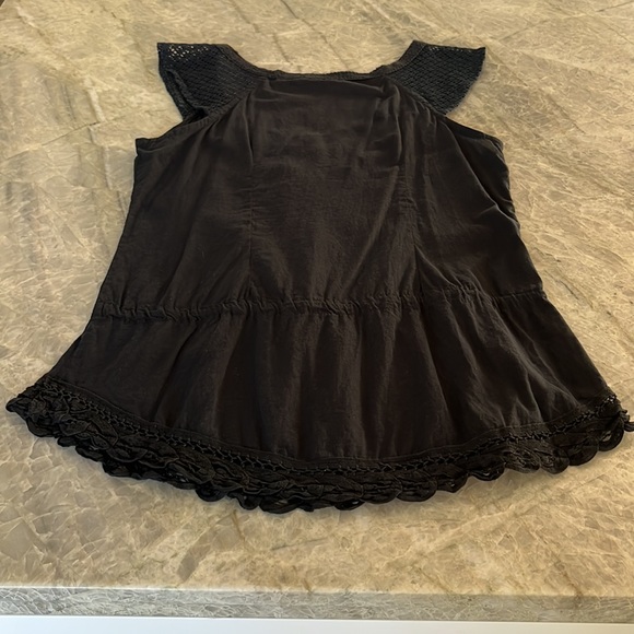 Raviya Black Floral Embroidered Bohemian Top. Size S - Picture 9 of 11